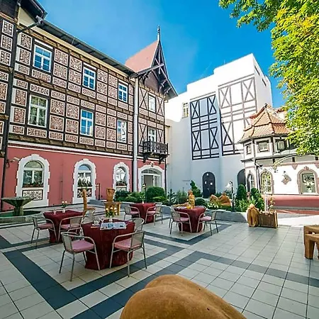 Tri Lilie Hotel