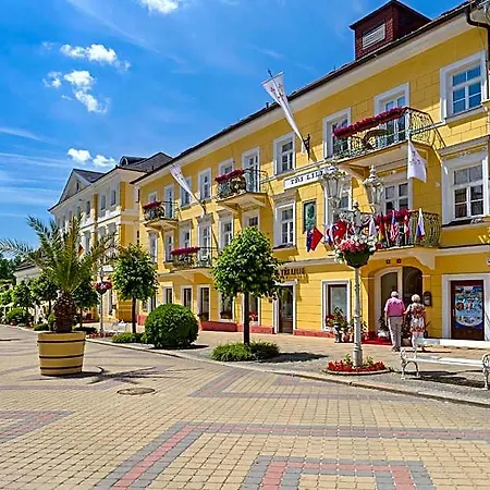 Hotel Tri Lilie 4*