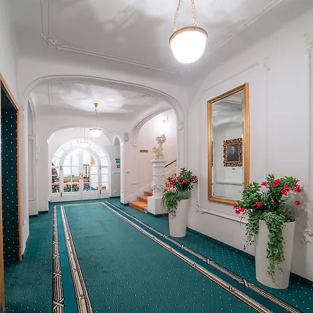 Hotel Tri Lilie