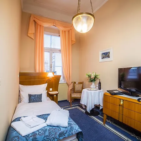 Hotel Three Lilies Inkl Aquaforum 4*