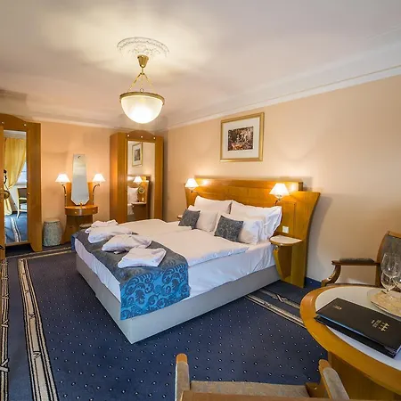 Otel Three Lilies Inkl Aquaforum Františkovy Lázně