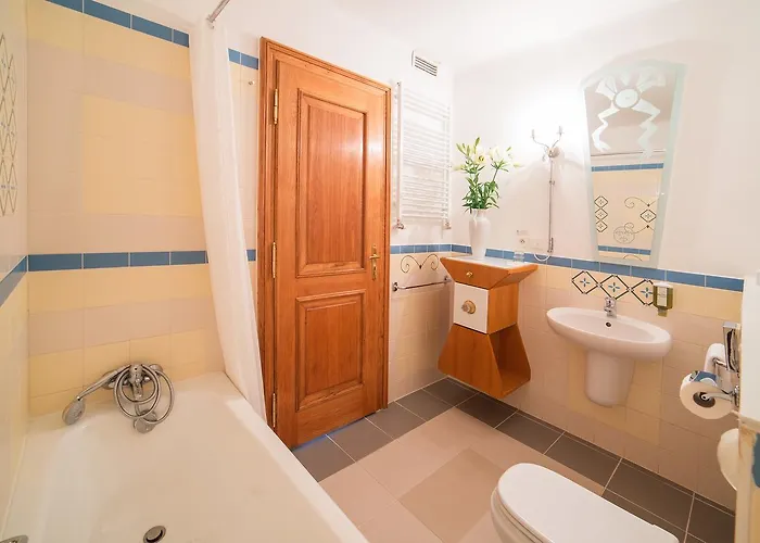 Hotel Tri Lilie 4*